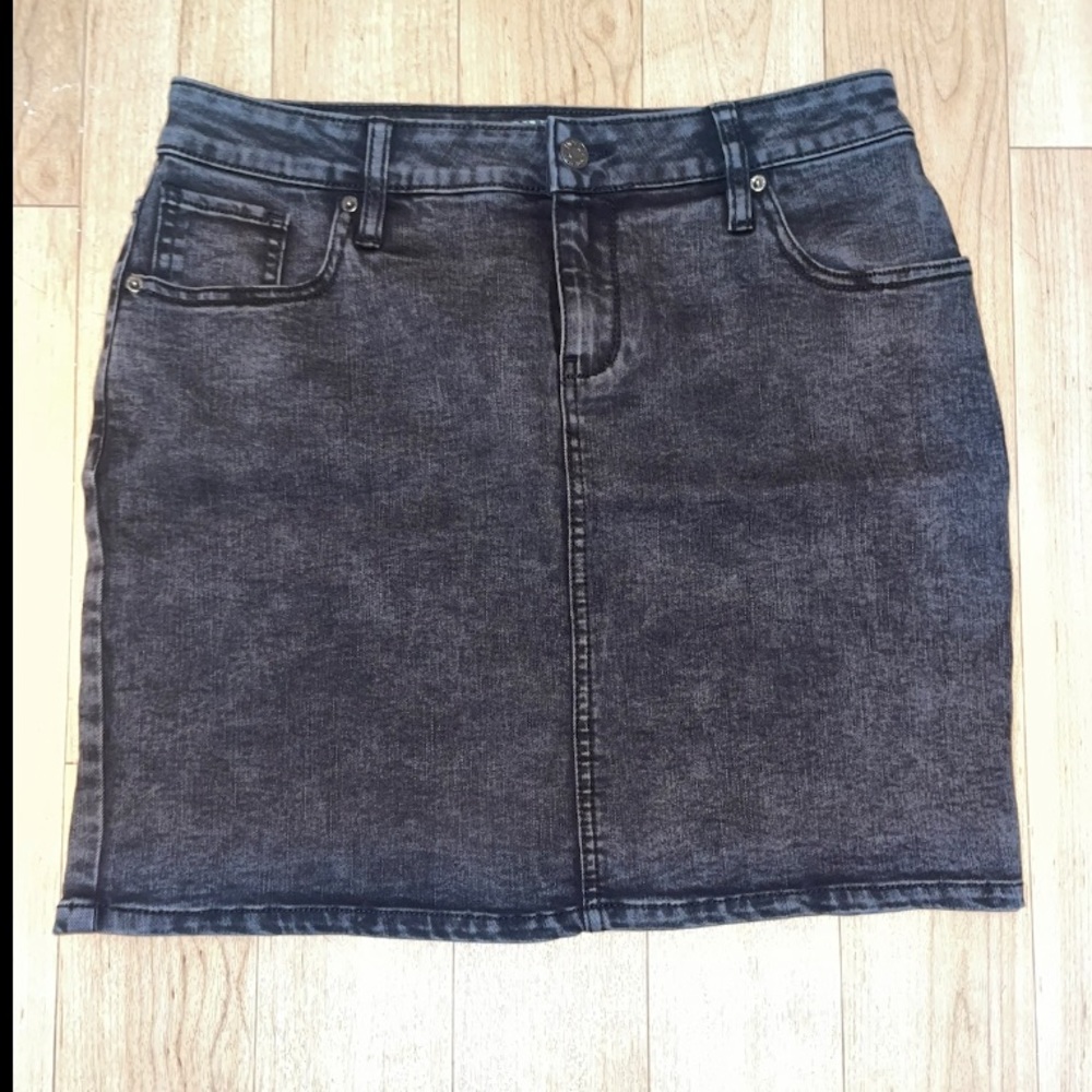 Black/Grayish Mini Skirt